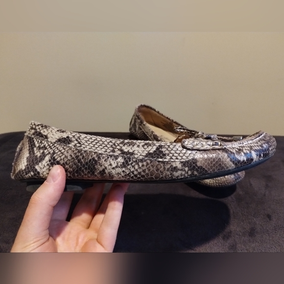 Impo Snake Skin Print Loafers Flats Shoes size 10 animal print taupe graige - Picture 4 of 7